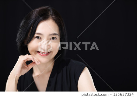 中年女性美麗形象 125637324