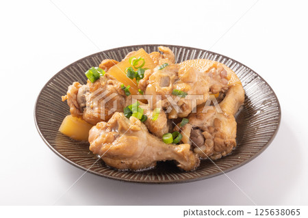 燉雞翅和蘿蔔 125638065