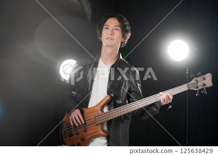 Musicians playing instruments 125638429