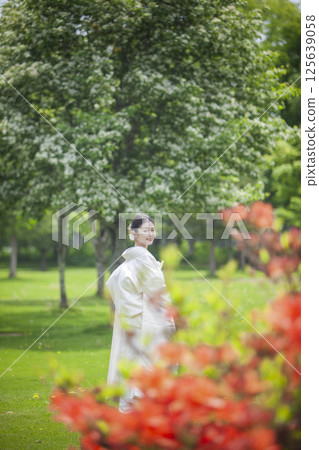 花園婚禮新娘 125639058