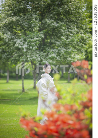 花園婚禮新娘 125639059