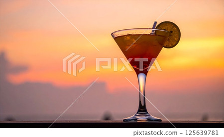 日落與雞尾酒的和諧 125639781