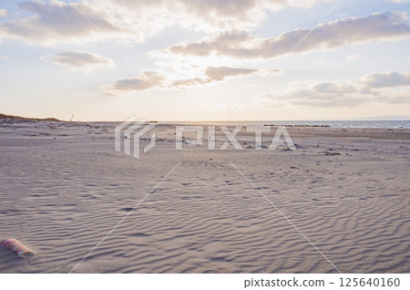 Sand patterns of Echizenhama Beach, Niigata (Niigata City) 125640160