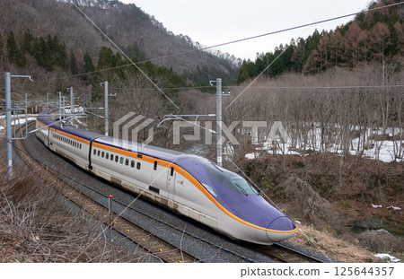 E8 series Yamagata Shinkansen E8 series Yamagata Shinkansen 125644357