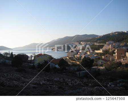 Sunset in Neum, a town on the Adriatic Sea in Bosnia and Herzegovina 125647308