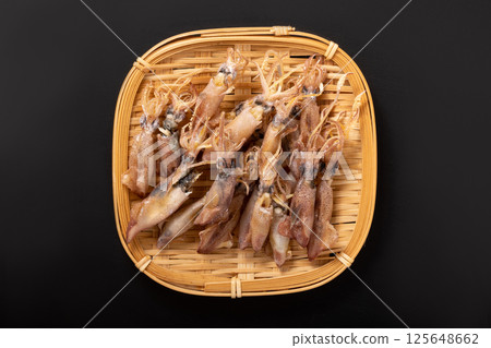 [Ehime Prefecture] Small squid, whole dried 125648662