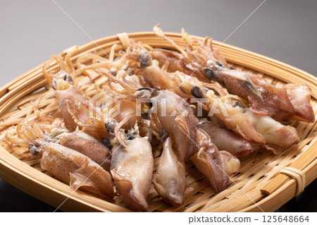 [Ehime Prefecture] Small squid, whole dried 125648664