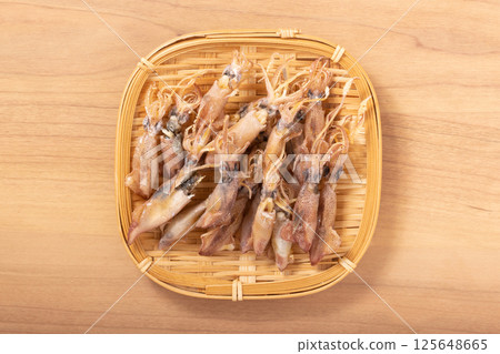 [Ehime Prefecture] Small squid, whole dried 125648665