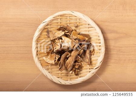 [Romanian] Dried porcini mushrooms 125649555