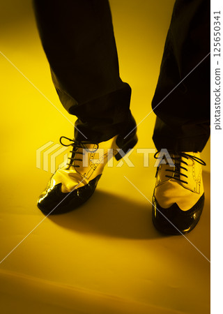 Man dancer dancing shoes 125650341