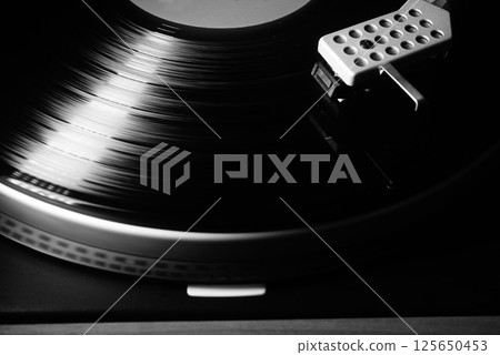 Record player vintage music 125650453