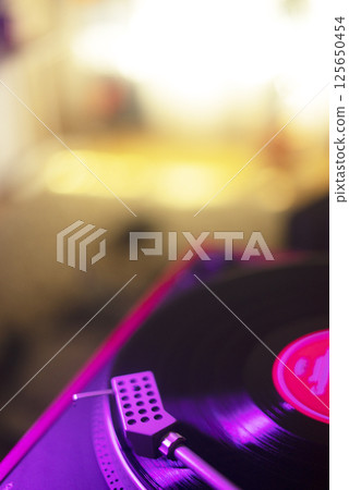 Record player retro vintage music 125650454