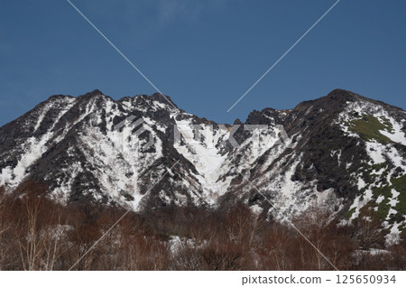 Scenery from the hiking trail on Mount Nasu in April 125650934