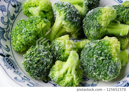 Frozen broccoli 125652378