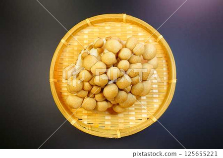 Bunashimeji mushroom Bunashimeji mushroom 125655221