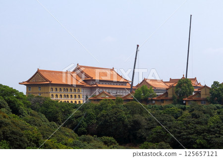 Beloved Taiwan (The temple of Fo Guang Shan, the largest Buddhist holy place in Taiwan, seen from the Fugen Hall in Kaohsiung.) 125657121