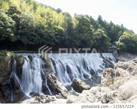 Niagara Falls in Shinjo (Nagashino Dam) Niagara Falls in Shinjo (Nagashino Dam) 125657224