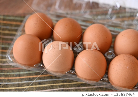 Eggs in a pack Eggs in a pack 125657464