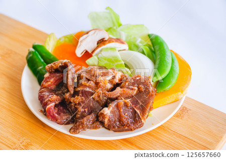 Colorful vegetables and flavored Genghis Khan 125657660