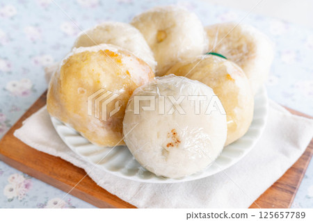 各種皮的Oyaki 125657789