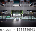 空蕩蕩的京都車站 125659641