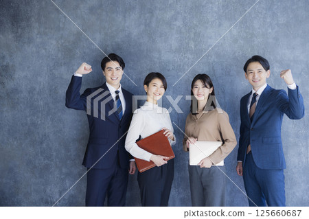 4名商務人士 4名商務人士 125660687