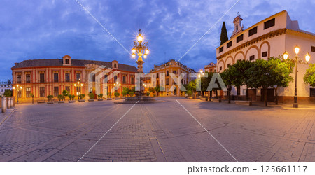 Plaza Virgen de los Reyes in Seville, Spain 125661117