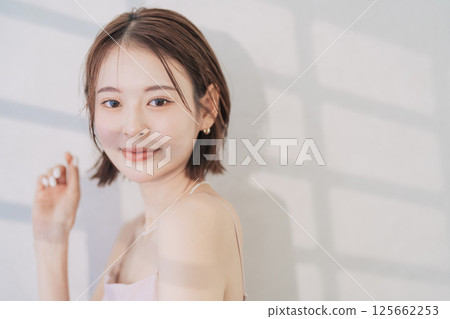 Beauty image of young women Beauty image of young women 125662253