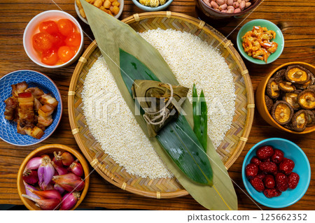 Zongzi, glutinous rice, ingredients, Dragon Boat Festival, festival, Zongzi, fujiami, material, ドラゴンボートフェスティバル, Zongzi, glutinous rice, ingredients, Dragon Boat Festival, festival, Zongzi, fujiami, material, ドラゴンボートフェスティバル, 125662352
