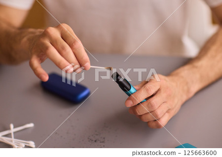 To enjoy a quality vaping session, properly prepare the vape device with ground material To enjoy a quality vaping session, properly prepare the vape device with ground material 125663600