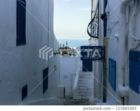 Alley overlooking the sea, Sidi Bou Said, Tunisia 125665885