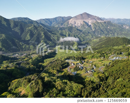 Mount Buko and fresh greenery 125669059