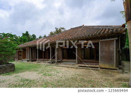 蘊含石垣島歷史的木造建築 蘊含石垣島歷史的木造建築 125669494