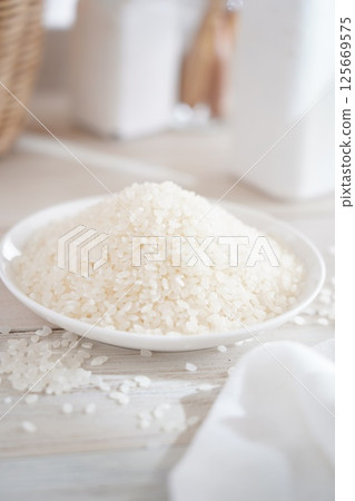 Rice Rice 125669575
