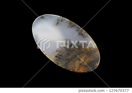 樹枝狀瑪瑙 蘊含風景的石頭 125670377