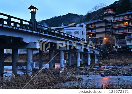 Lights of the hot spring town Lights of the hot spring town 125672571