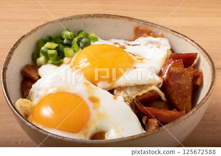 烤豬肉用雞蛋 125672588