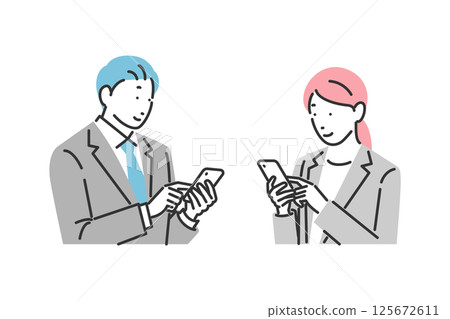 一位商人和一位女商人正在操作智慧型手機 125672611