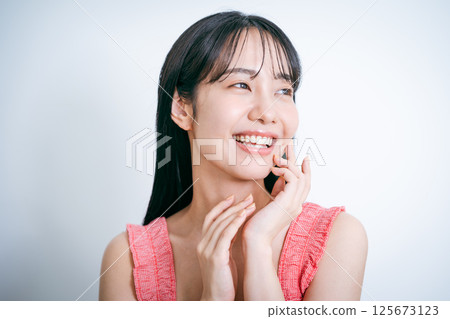 Beauty image of young women 125673123