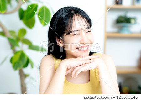 Beauty image of young women Beauty image of young women 125673140