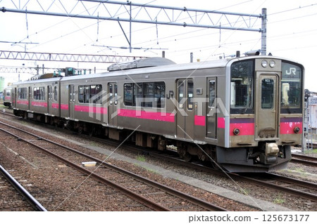 奧羽本線701系弘前站車庫 125673177