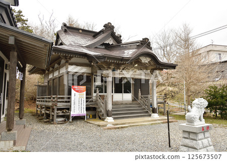 拍攝北海道函館市春天的錢龜八幡神社 拍攝北海道函館市春天的錢龜八幡神社 125673507