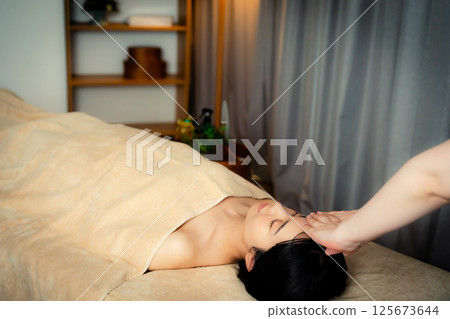 Image of beauty treatment 125673644