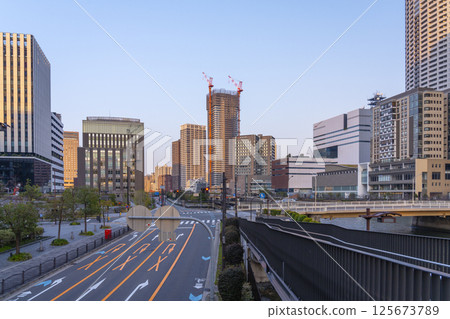 Nakanoshima buildings in the morning glow (near Taminobashi Bridge) 125673789