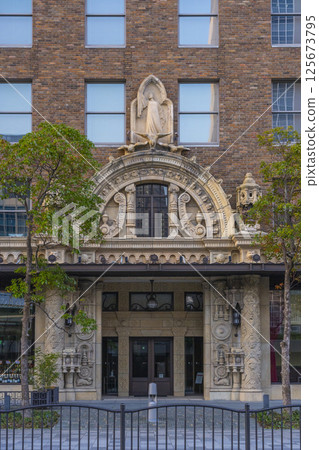 晨曦中的大比魯本館 晨曦中的大比魯本館 125673795