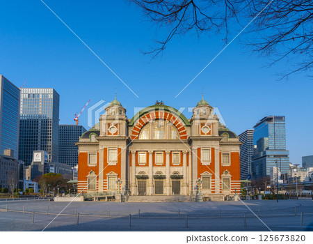 Osaka City Central Public Hall in the morning sun Osaka City Central Public Hall in the morning sun 125673820