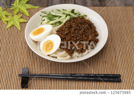 Meat miso udon Meat miso udon 125673985