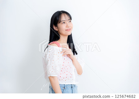 年輕女子的美麗形象 年輕女子的美麗形象 125674682