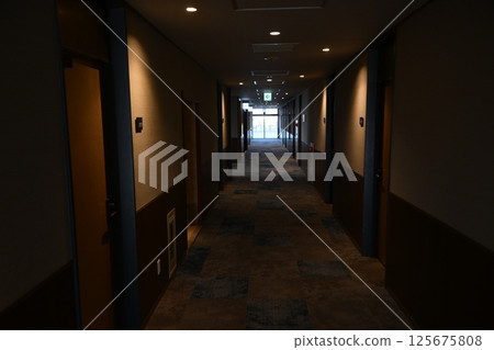 溫泉旅館走廊 溫泉旅館走廊 125675808