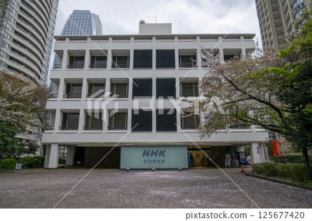 NHK廣播博物館正面(東京都港區愛宕) NHK廣播博物館正面(東京都港區愛宕) 125677420